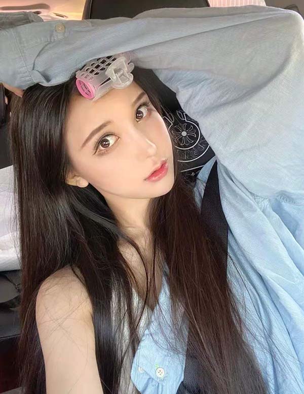 温哥华外围女大学生