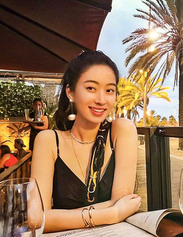 伦敦模特预约伴游